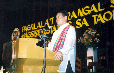 Master of ceremonies, UP CMC Recognition Ceremonies on 25 April 2004 at the UP Film Center